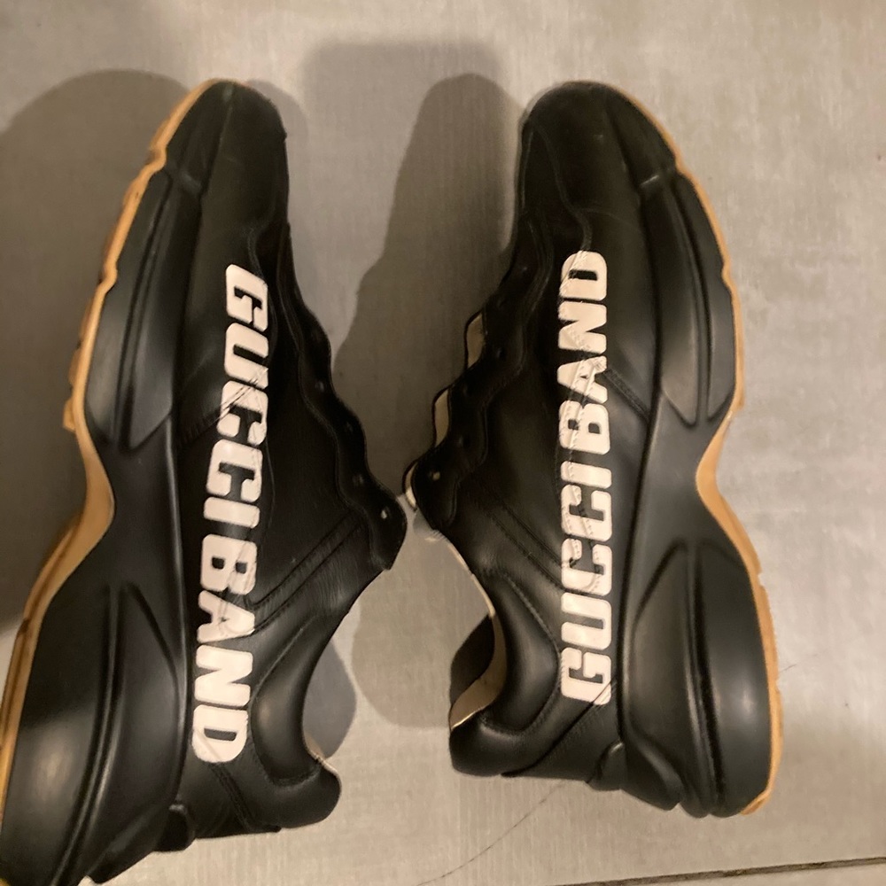 Men’s Gucci sneakers